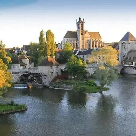 La Kaza Moret-sur-Loing